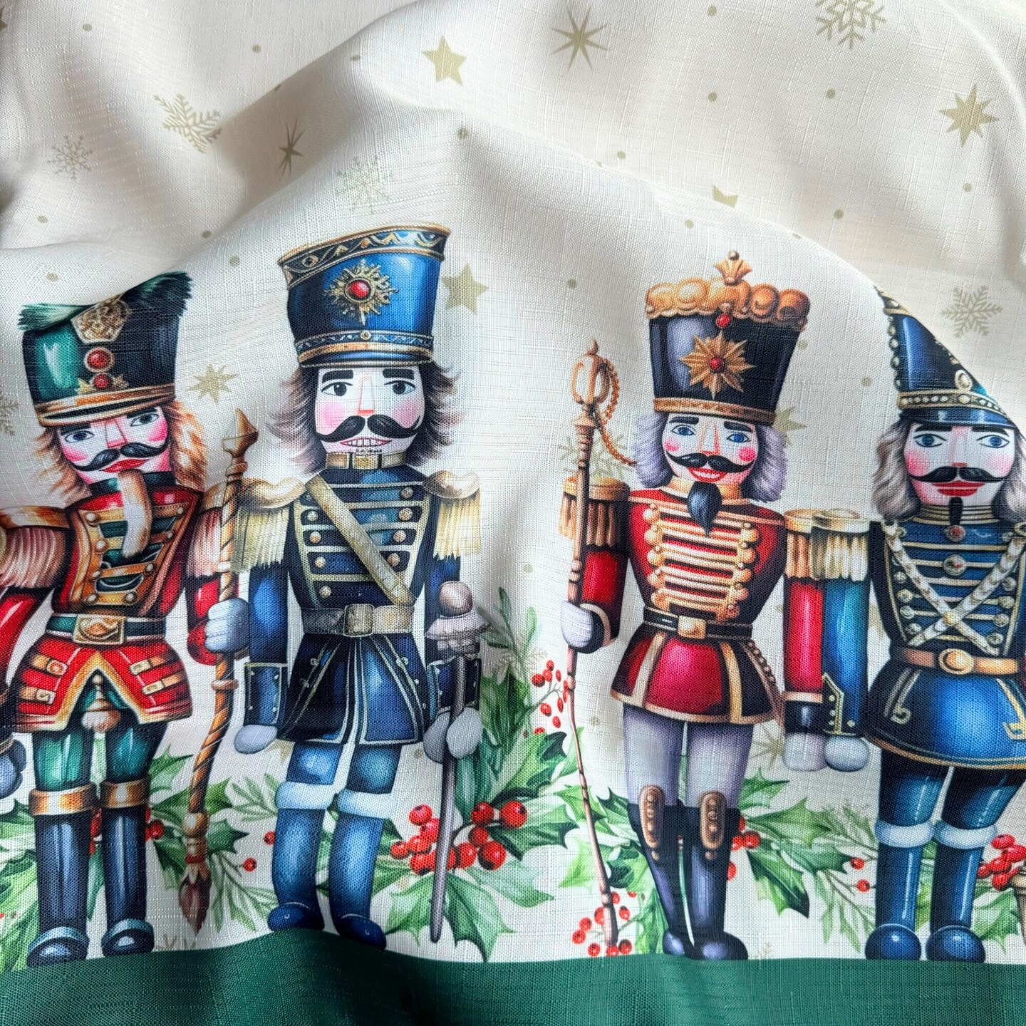 Threadmade Home Royal Nutcracker Tablecloth, Ivory - 60"W x 102"L