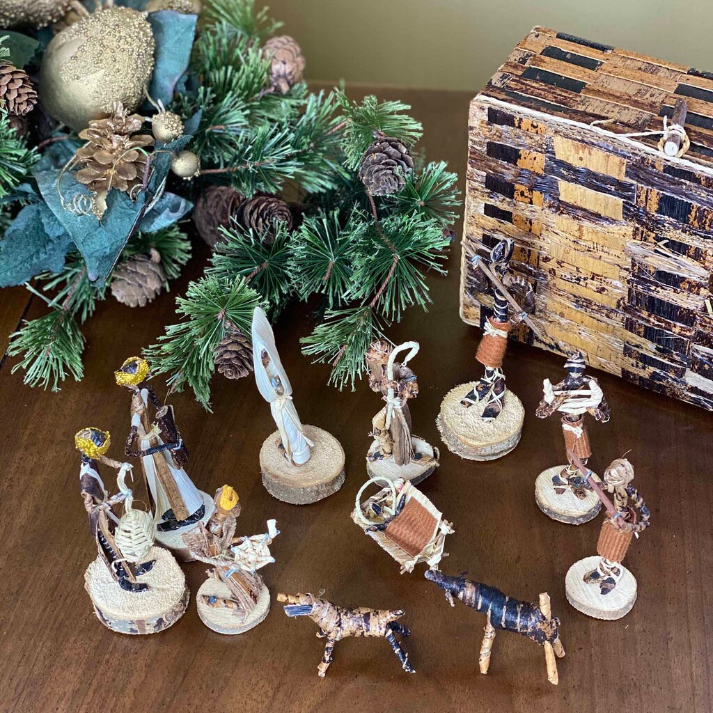 Multi-Color Banana Fiber Nativity Set 11 Pieces with Handmade Box