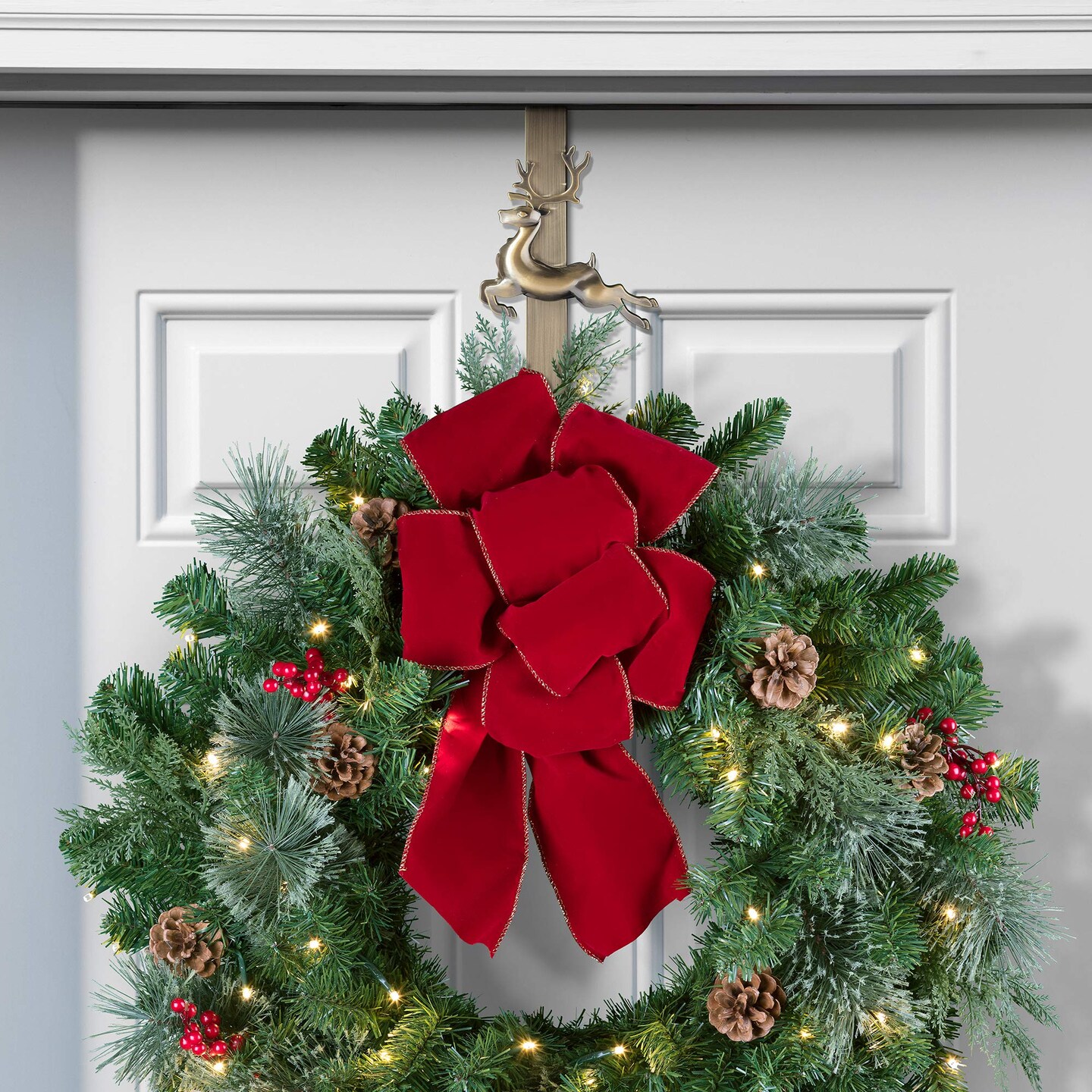 Haute Decor Adapt Adjustable Length Wreath Hanger with Removable Icon