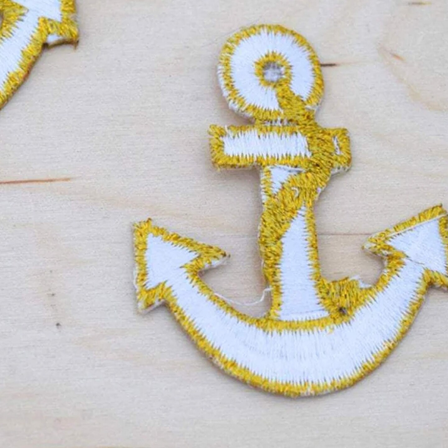 2 Pieces Small White Metallic Gold Anchor Patches Iron On Nautical Embroidered Appliques