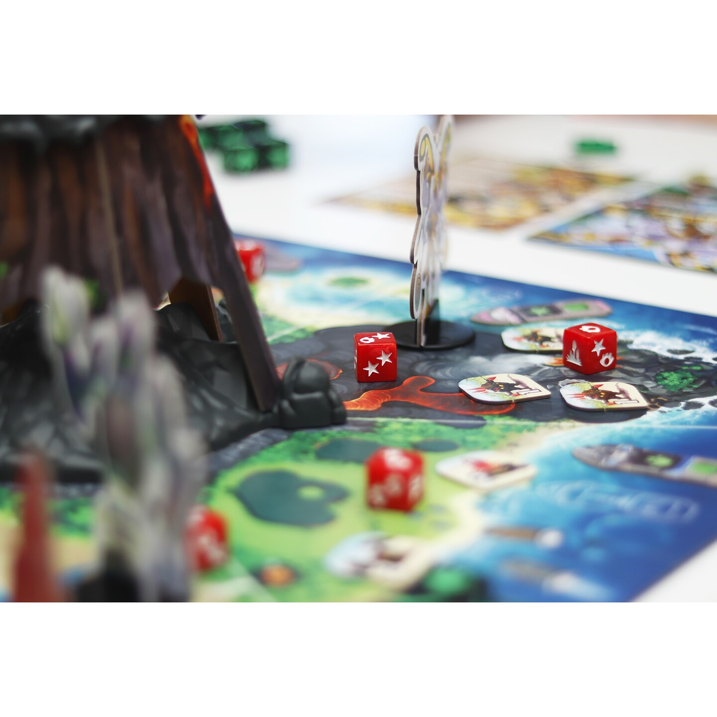 IELLO: King of Monster Island - Strategy Board Game, Sequel of the King Of Line, Family Game, Play Cooperatively, Ages 10+, 1-5 Players, 60 Minutes