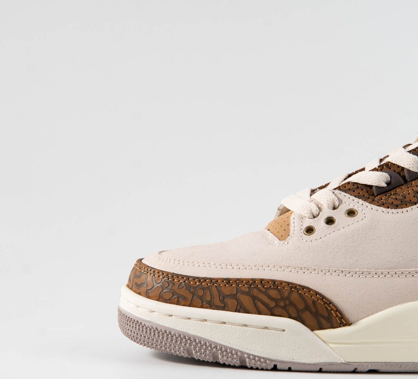 Air Jordan 3 Retro Palomino, size: Women US8=UK5.5=EUR39=CM25