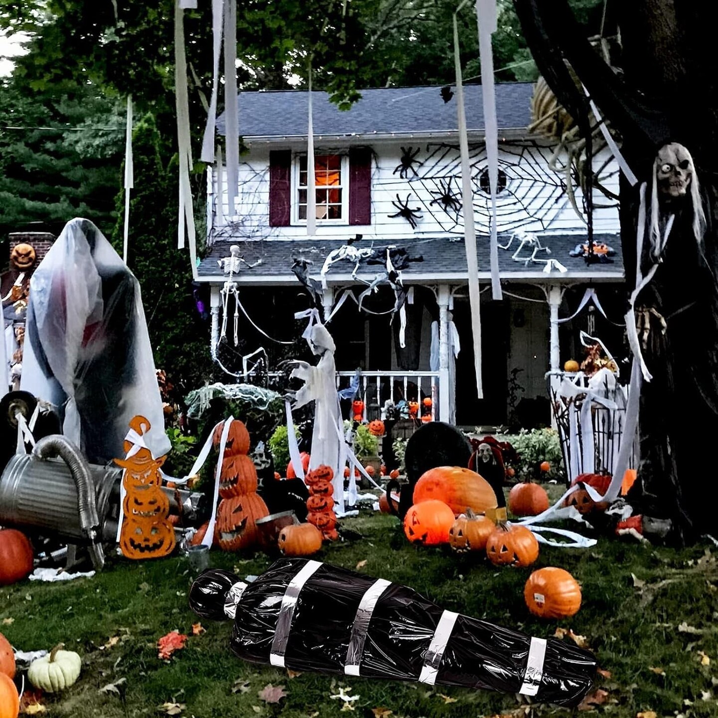 5Ft Hanging Corpse Halloween