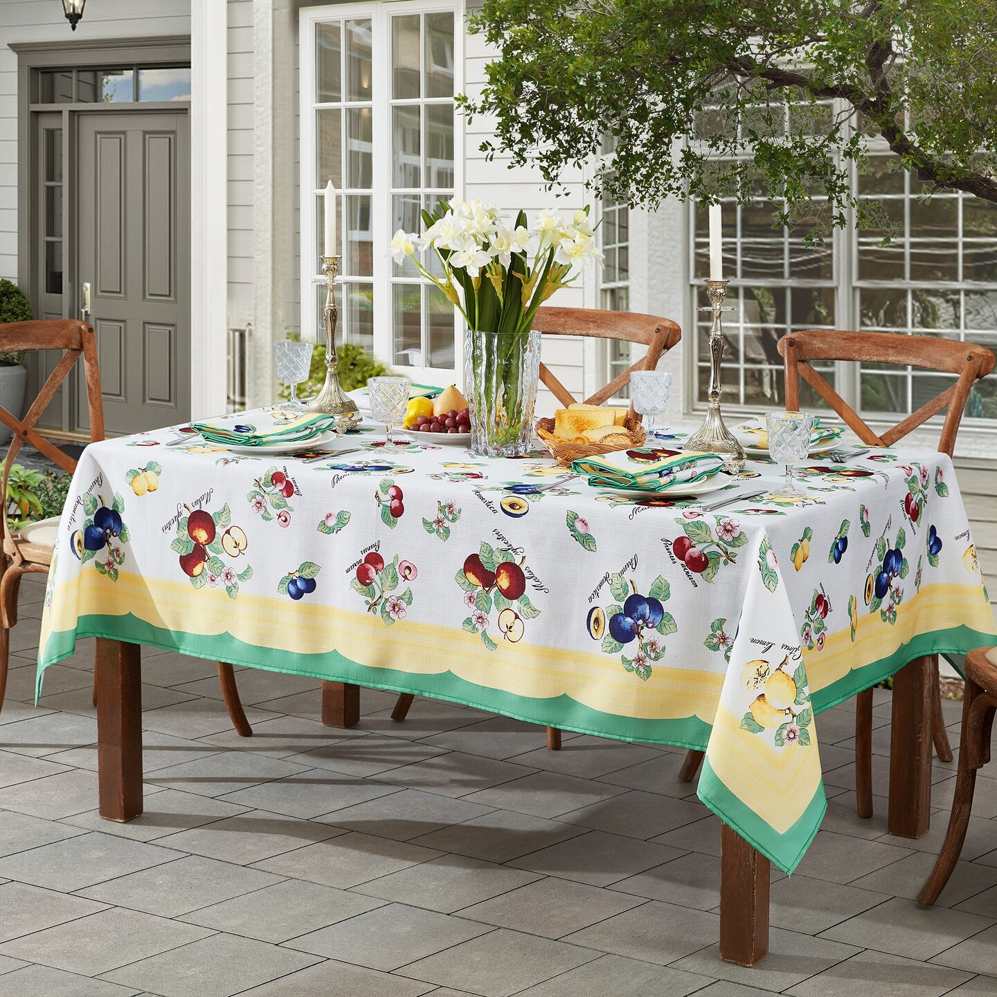 Villeroy & Boch French Garden Fleurence Water Resistant Tablecloth, Multicolor - 60"W x 84"L