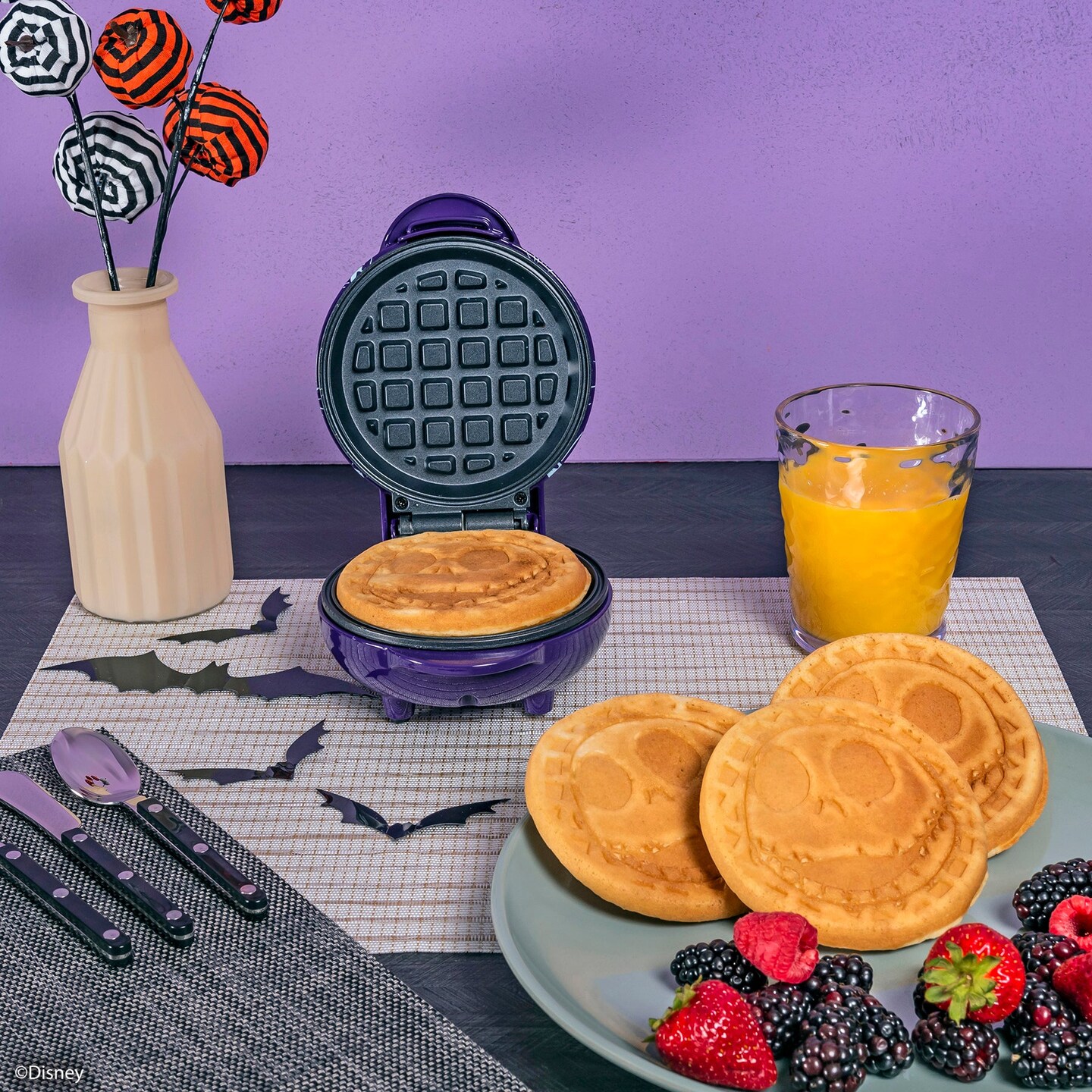 Uncanny Brands Disney Nightmare Before Christmas Jack Skellington Mini Waffle Maker