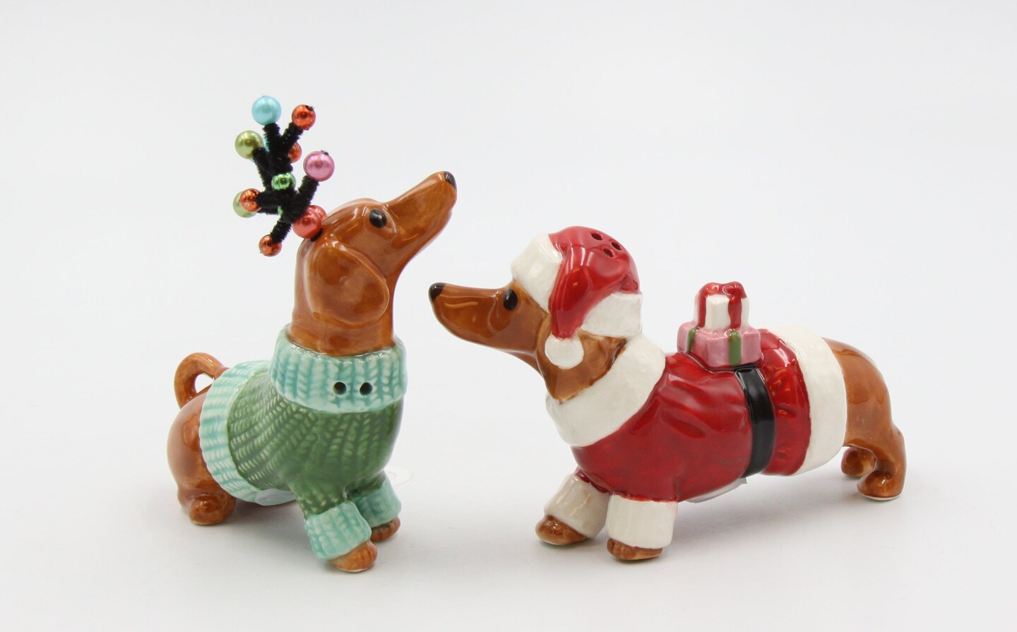 Ceramic Christmas Dachshund Weiner Dog Salt And Pepper Shakers, Home D&#xE9;cor, Gift for Her, Gift for Mom, Kitchen D&#xE9;cor, Gift for Dog Lover