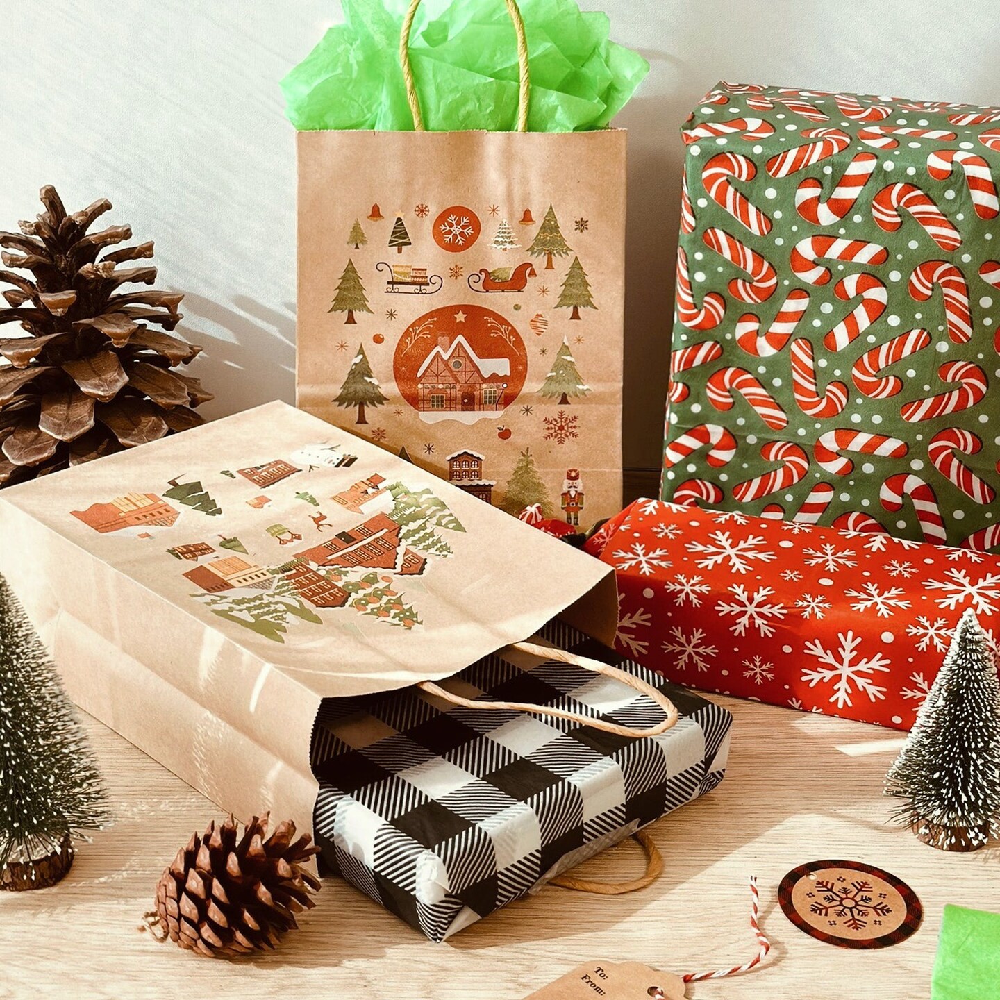 Wrapables Christmas Holiday Kraft Gift Bags with Handles and Tissue Paper for Gift Wrap, Parties, Favors and Treats (Set of 12), Christmas Time