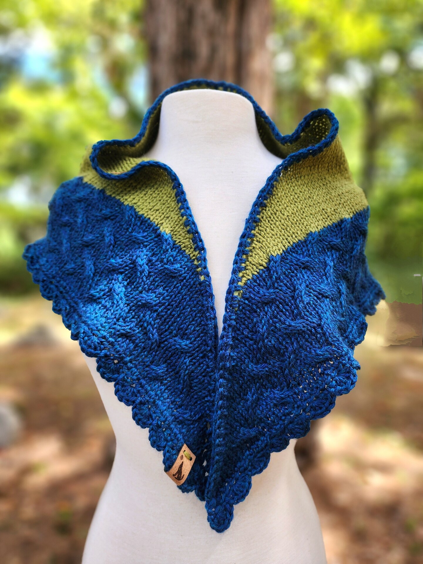 Shawl, shawls, blue outlet shawl, blue shawls, hand knit shawls, knit shawls, shawlettes, scarves, knit scarves, knit shawlettes,