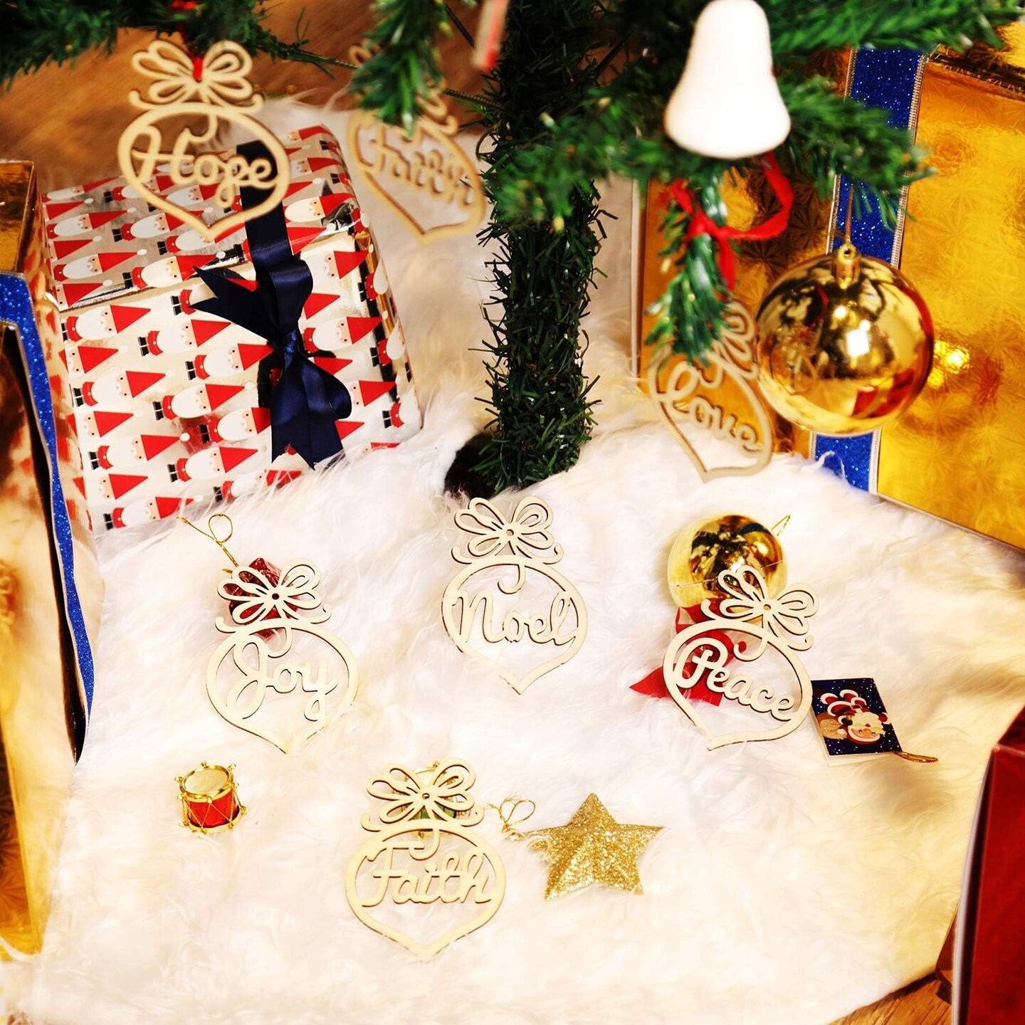 30 Pieces Christmas Wooden Hollow Ornaments Xmas Tree Hanging Tags Crafts Pendant Decor Christmas Holiday Wedding Decorations