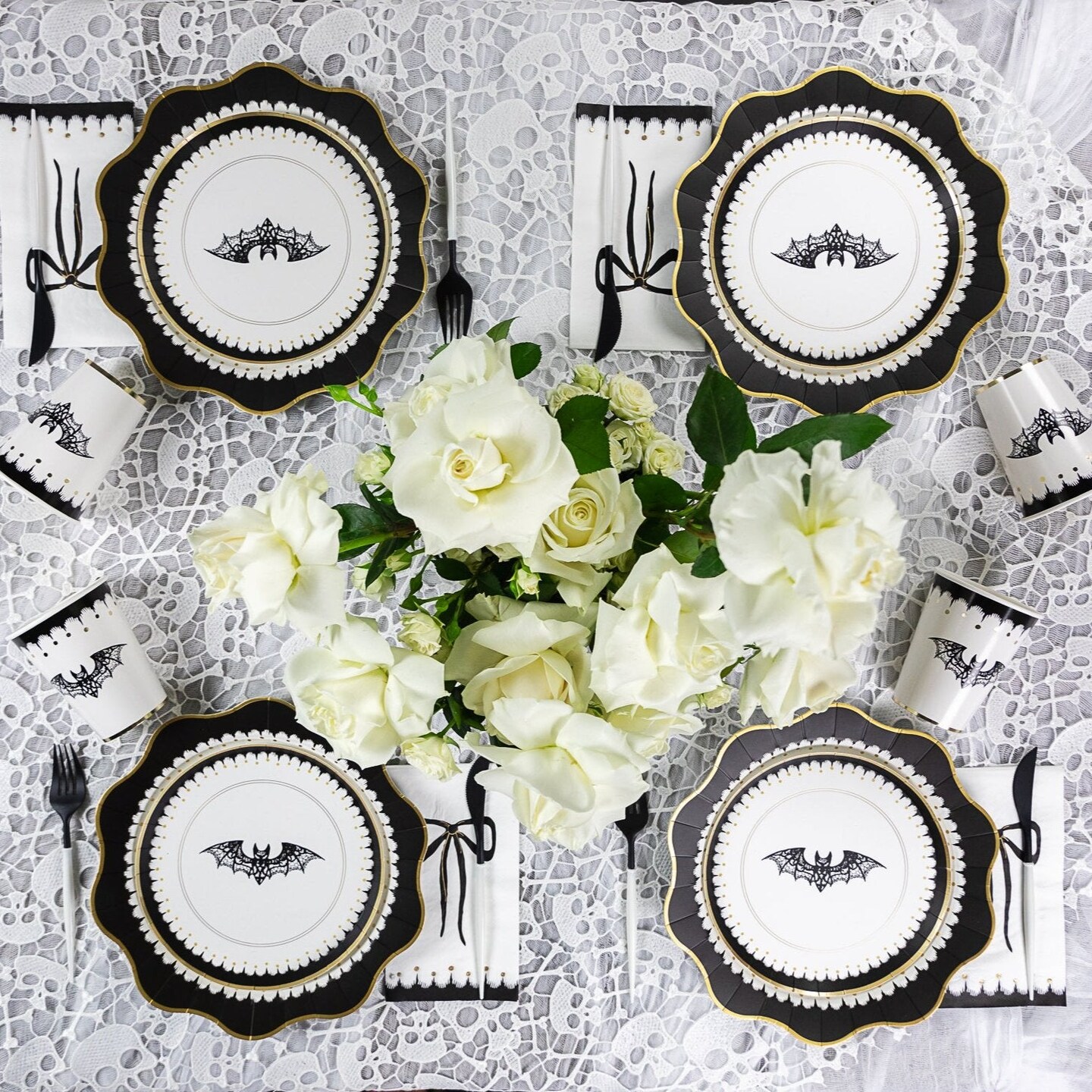 ELEGANT HALLOWEEN GUEST TOWELS