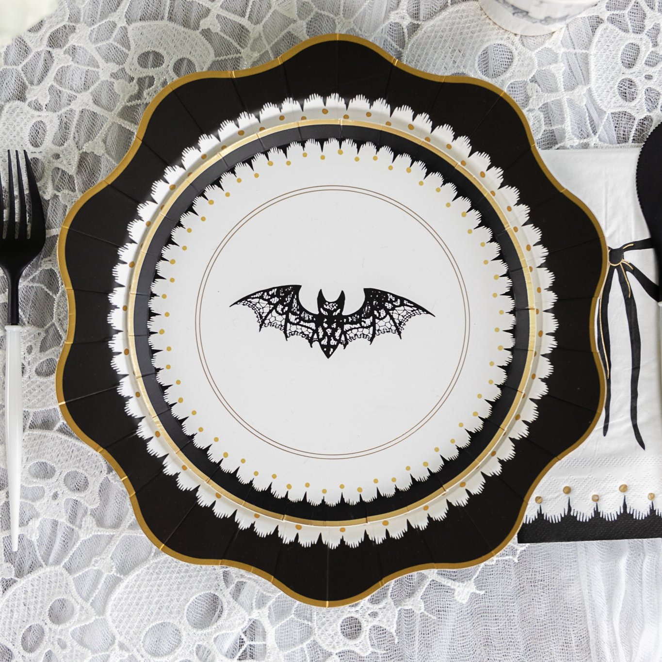 ELEGANT HALLOWEEN DESSERT LACY BAT PLATES