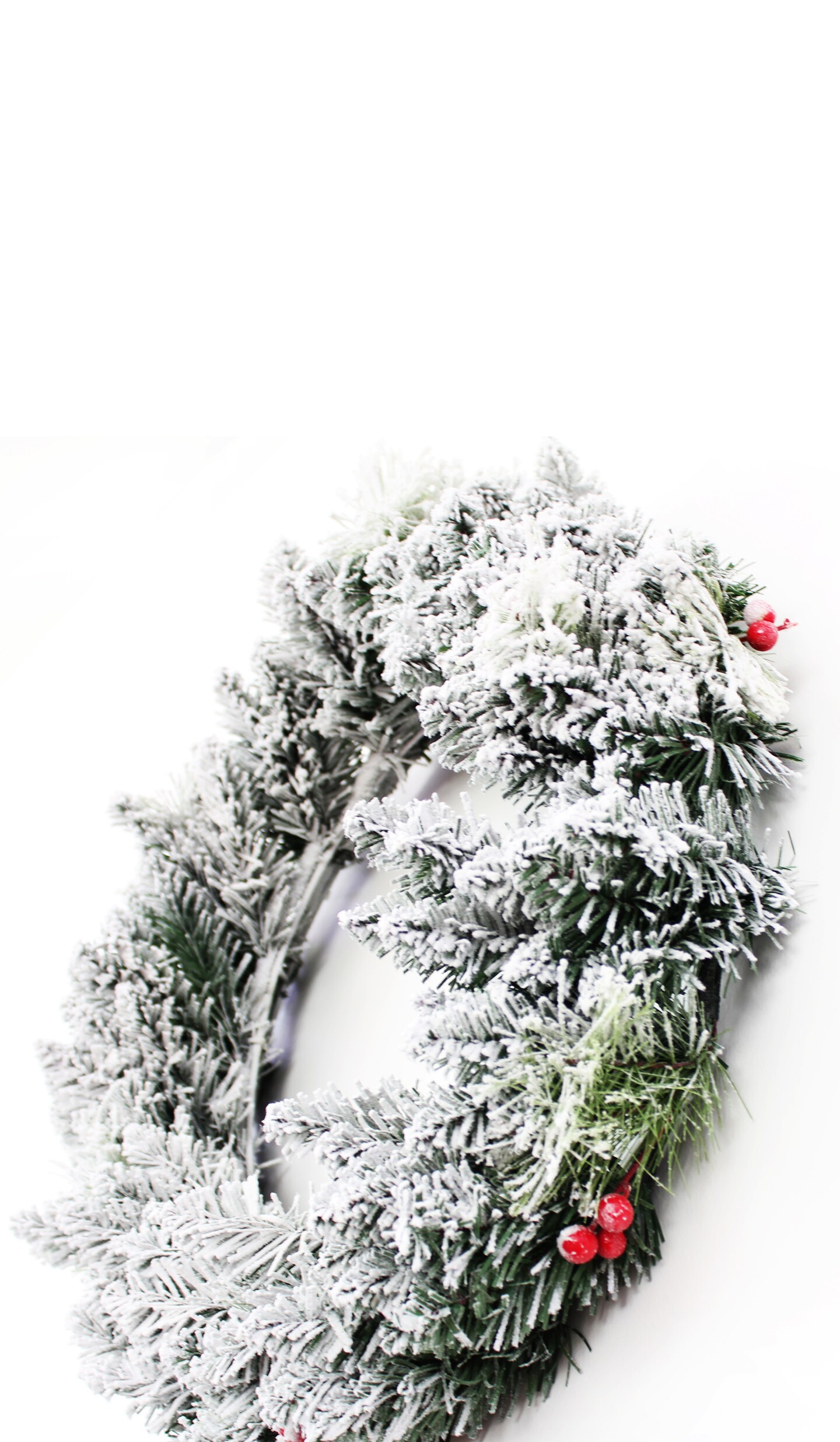 Perfect Holiday 24 inch Wreath Snow Flock