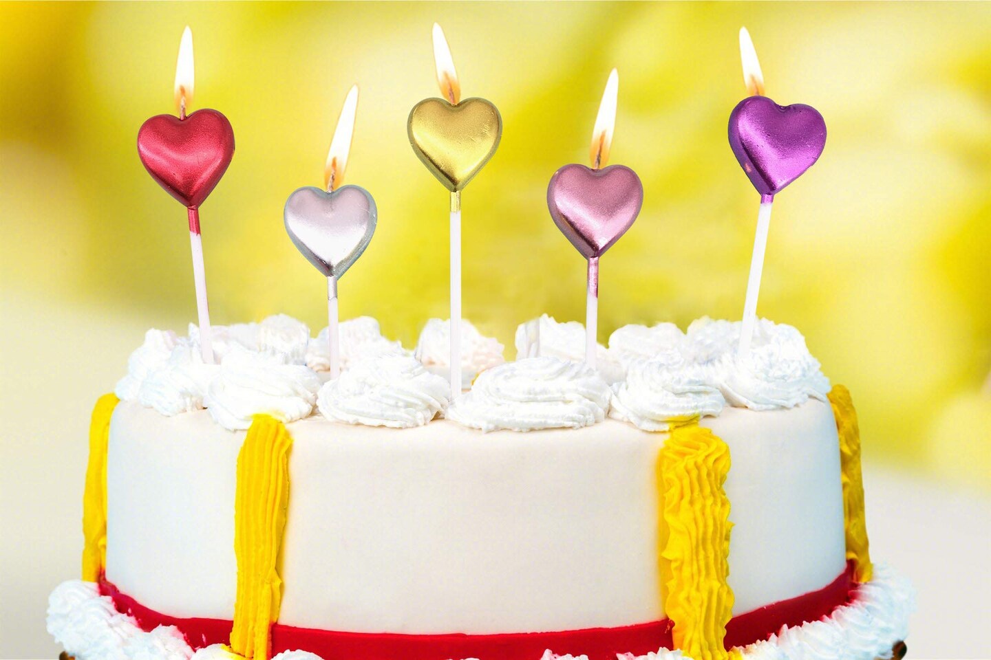 10 Cute Heart Shaped and Star Birthday Candles Multi-Color Cake Candle Toppers for Party Wedding Cake Decoration Supplies Birthday Candles (5 star-5heart, Multi-Colored)