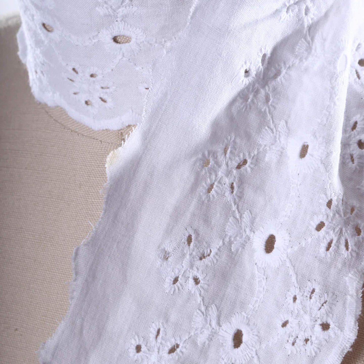 1 Yard White Wide Scalloped Edges Cotton Eyelet Lace Trim 3 Inch Wide