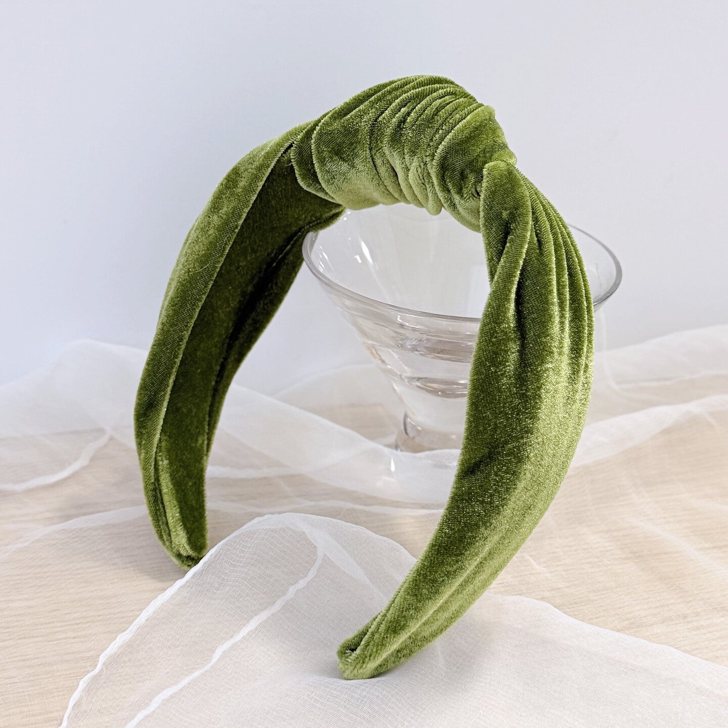 Wrapables Wide Knotted Velvet Headbands, Top Knot Velvet Headbands for Women and Girls, Apple Green