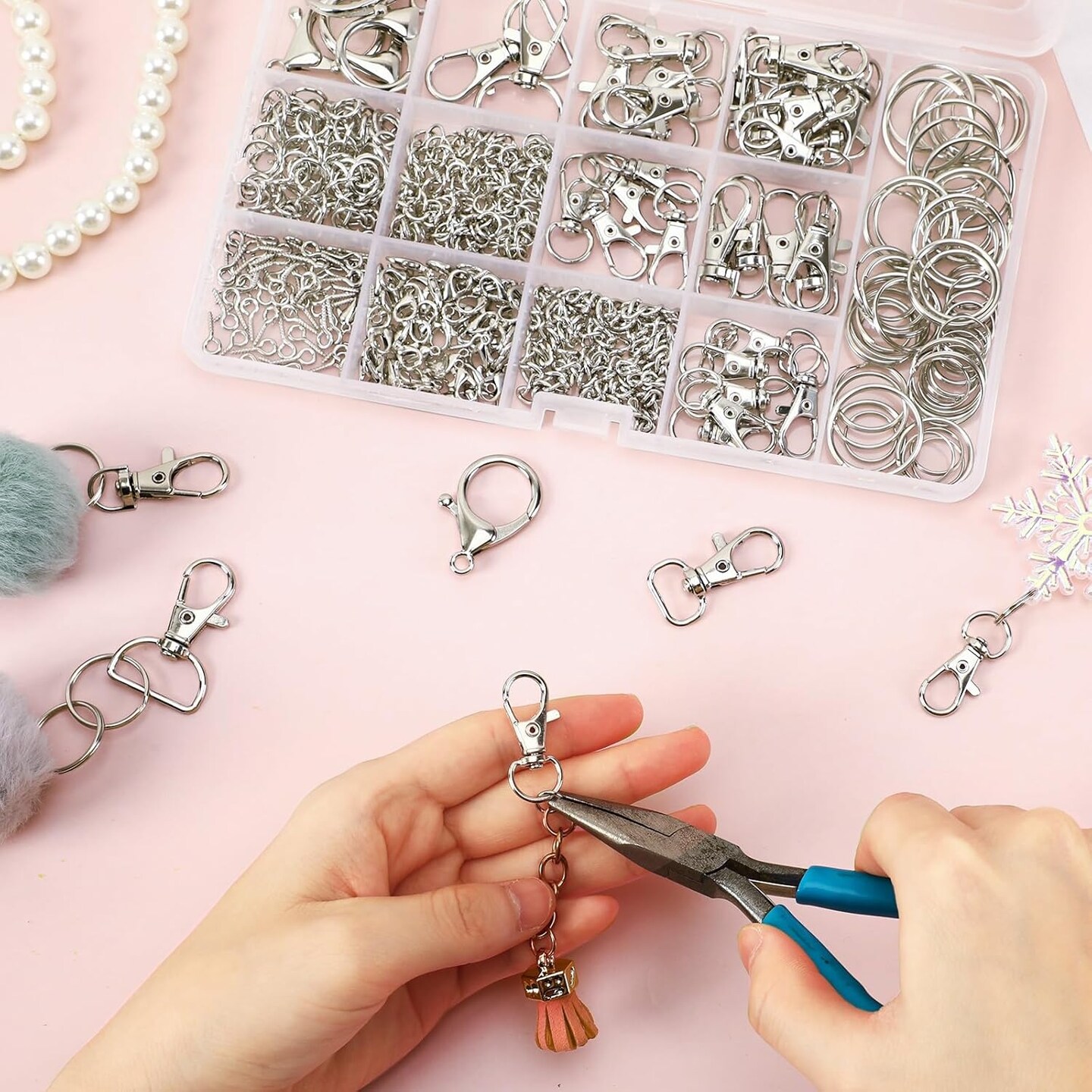 Keychain Making Kit, 450Pcs Keychain Craft Set Including Key Chain Clips, Lanyard Snap Hooks, Lobster Claw Clasps, Key Rings, Jump Rings and Screw Eye Pins for Key Chain Jewelry Making