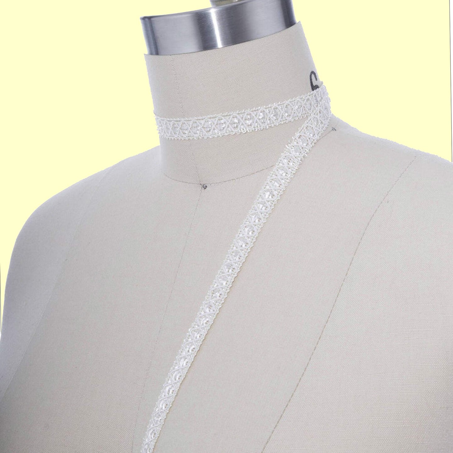 Ivory Rayon Gimp Trim, 1 Yard Luxe Ribbon-Effect Border for Furniture & Decor