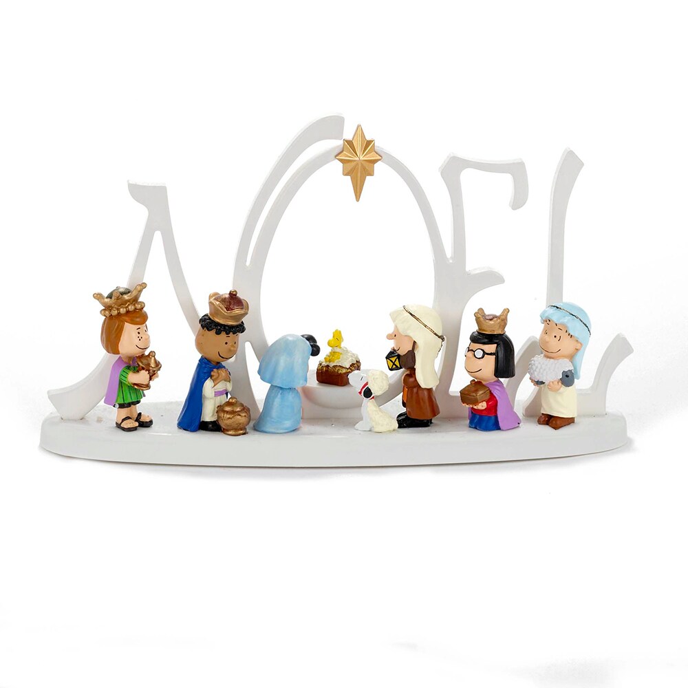 10&#x22; Peanuts&#xA9; Battery-Operated LED Lighted Nativity Scene