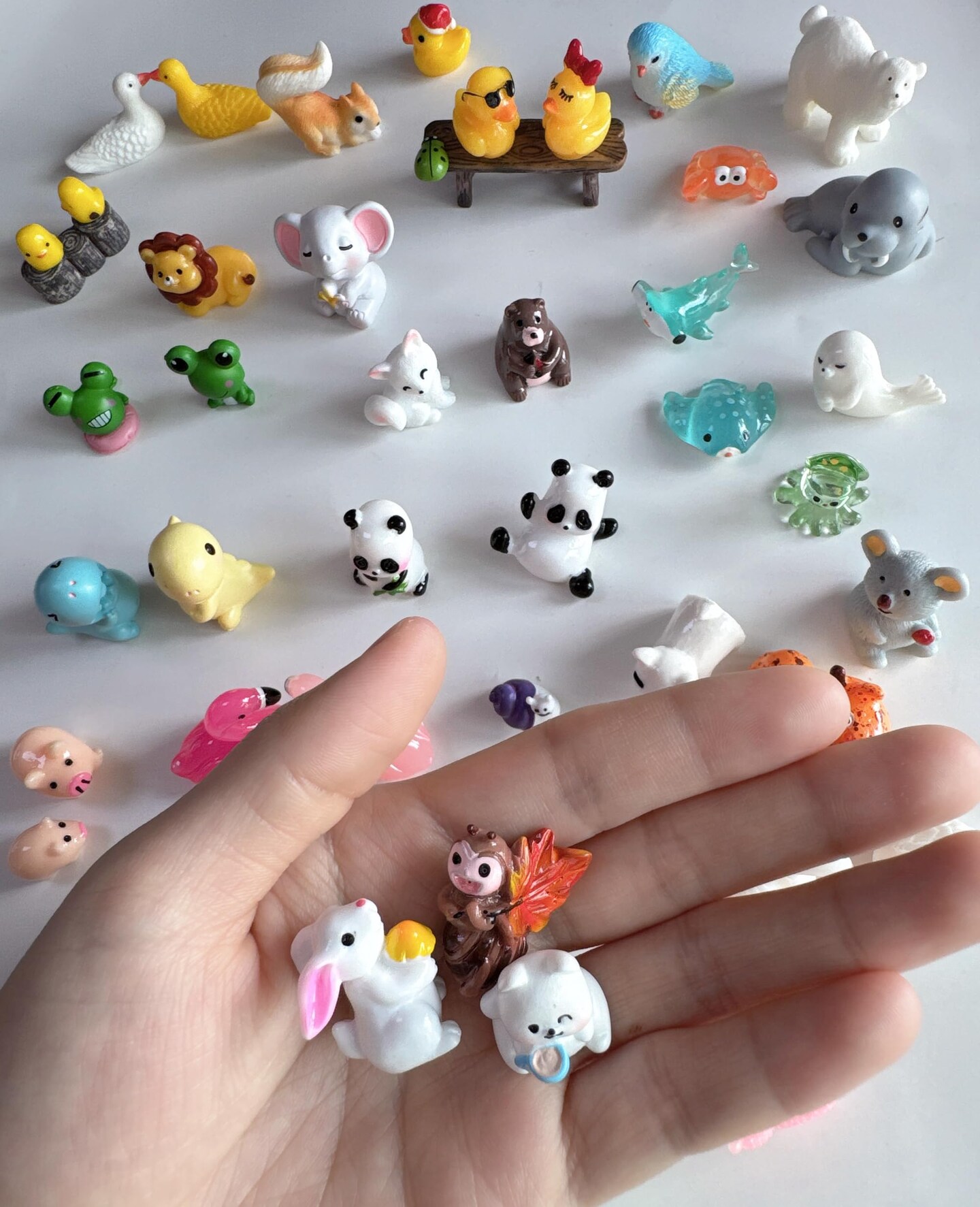 100 Pieces Mini Resin Animals Figures Set for Miniature Garden Decor - Slime Charm for Craft - Tiny Resin Animal