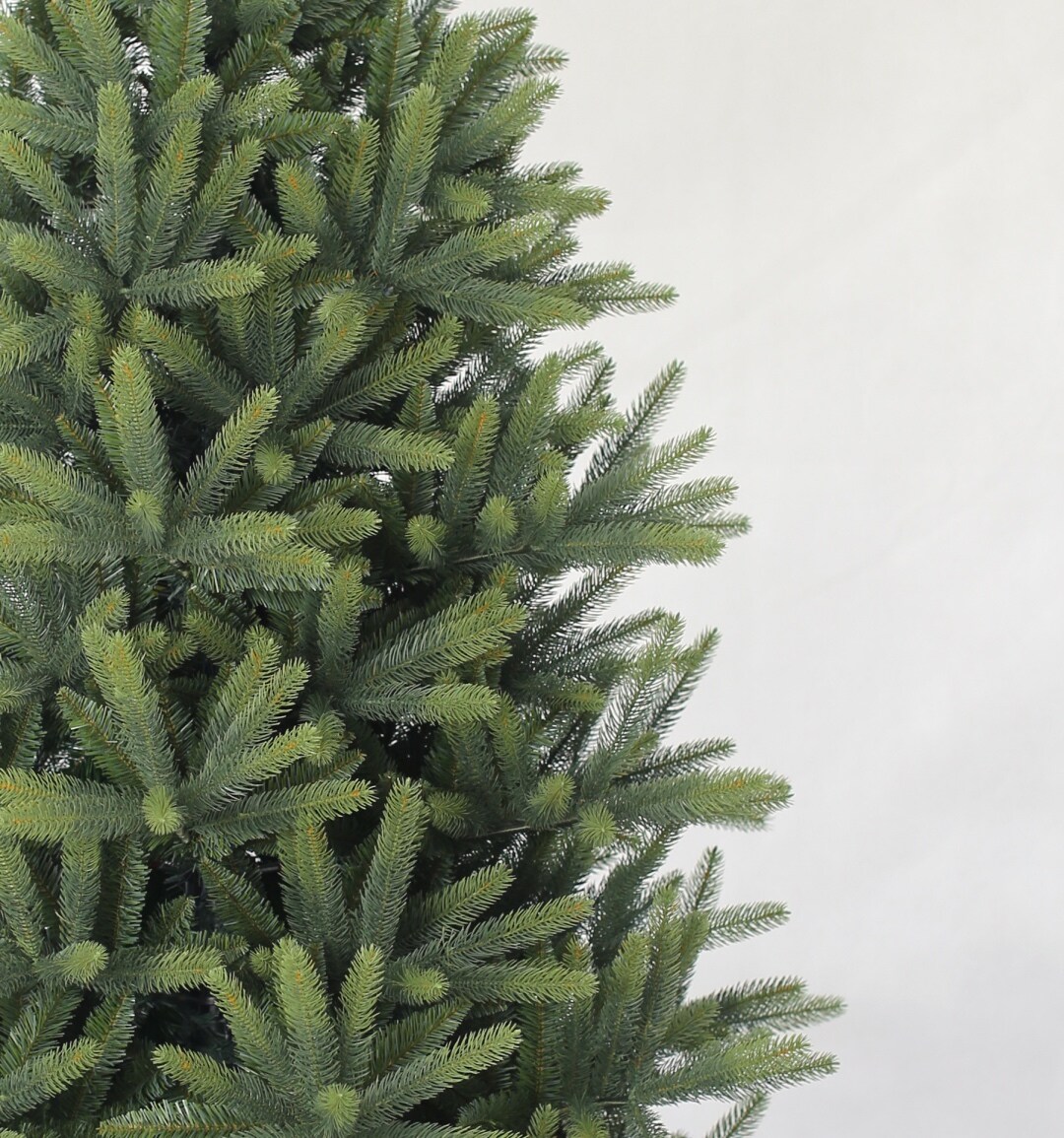 Artificial Christmas Tree - 7.5&#x27; Valley Spruce, Unlit - Holiday Tree
