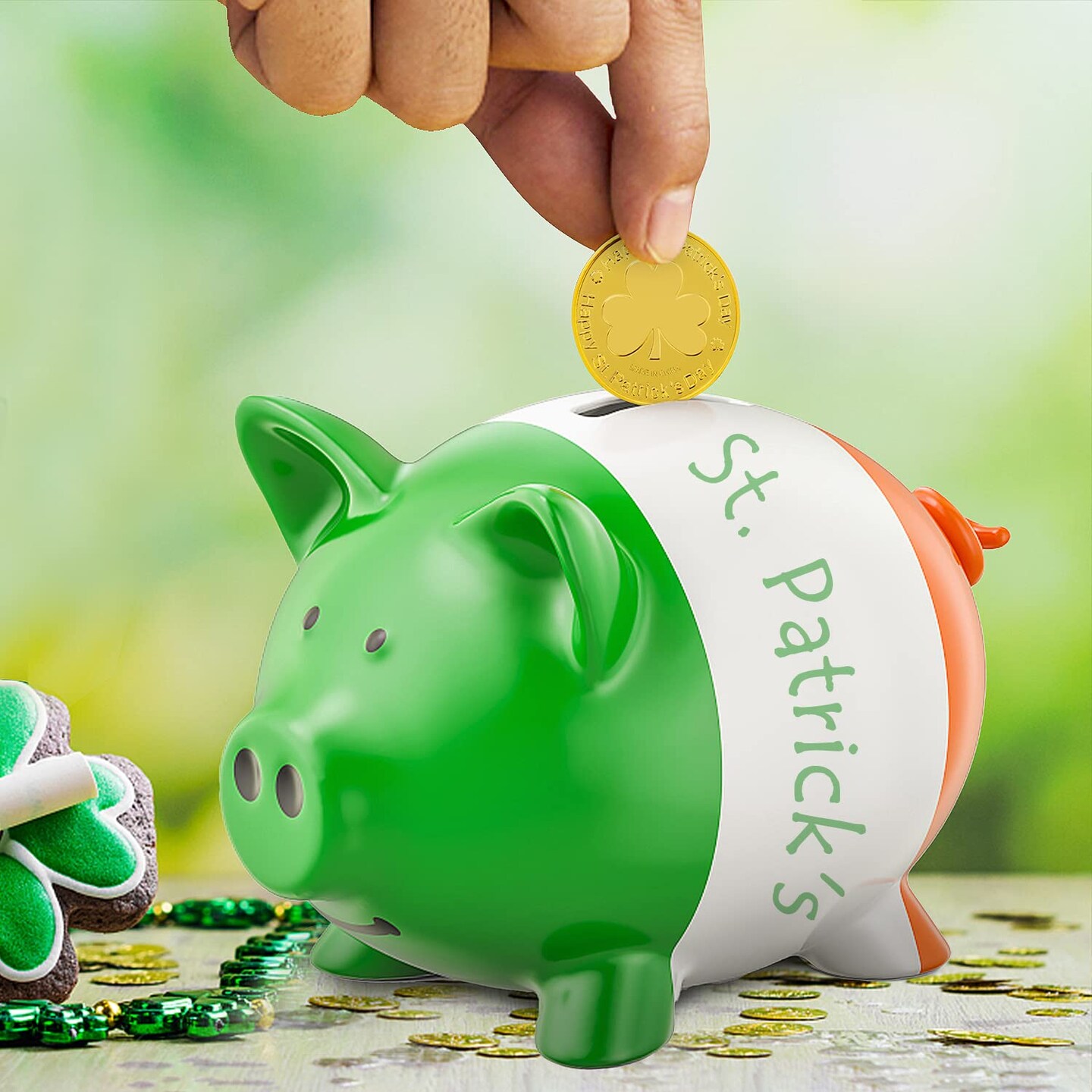 St. Patrick's Day Gold Coins - 100 Pieces Gold Green Lucky Coins Plastic Shamrock Leprechaun Coins, 3-Leaf Clover Coin for Party Decoration Favors