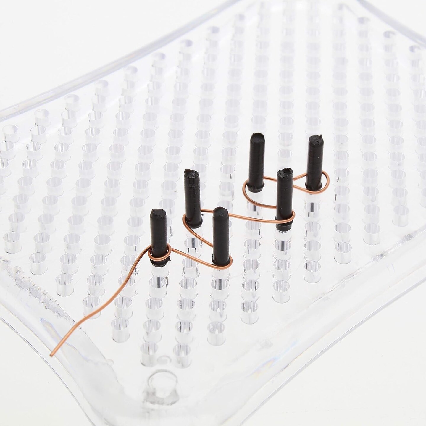 The Beadsmith Wig-A-Ma-Jig Beginner Kit - Includes 3 x 4 Inch Clear Plastic Jig, 20 Plastic Pegs, Copper and Silver Craft Wire, 2 Yds Each