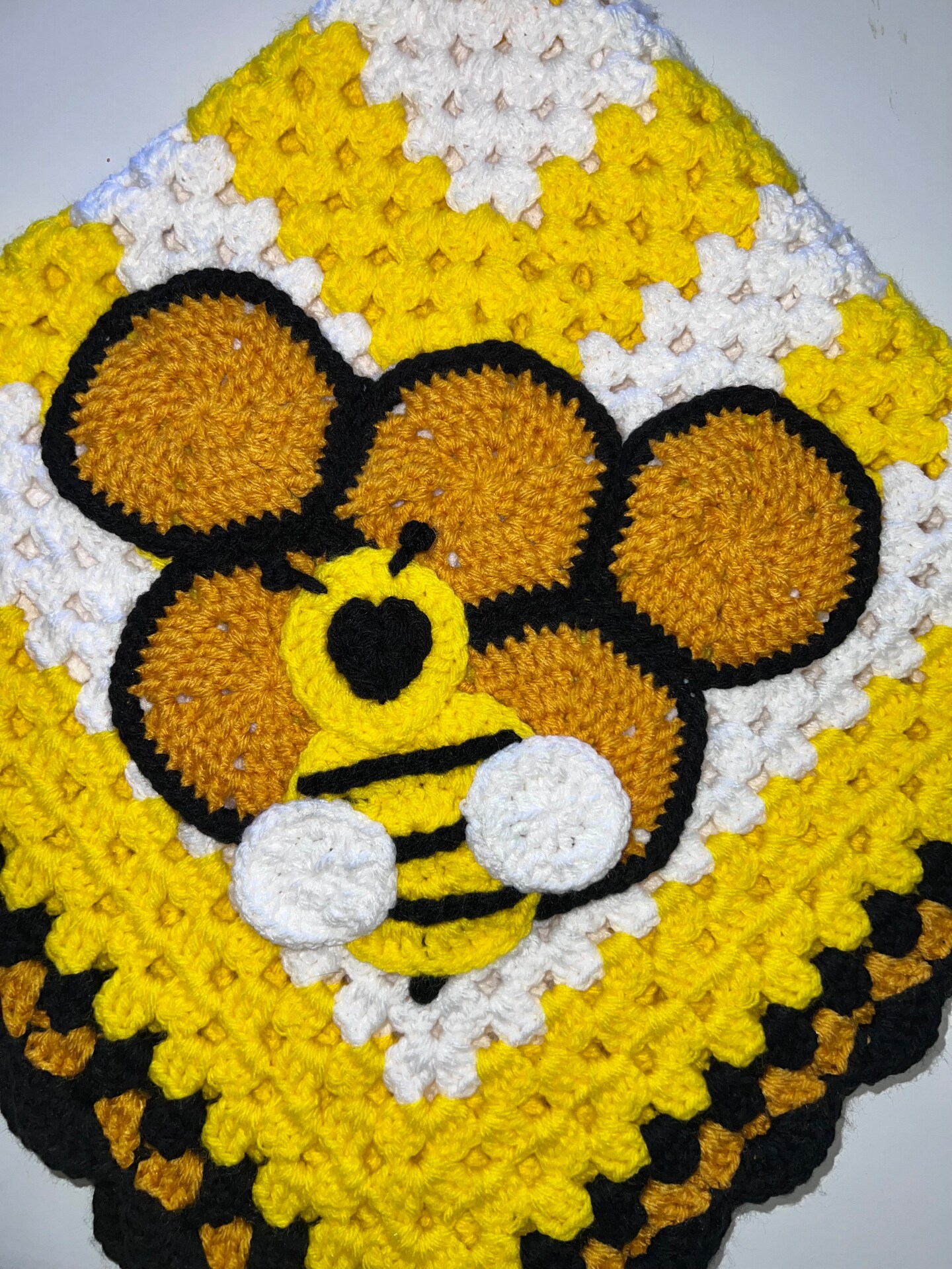 Crochet Bee blanket | Crochet beehive blanket |Crchet baby blanket product 4