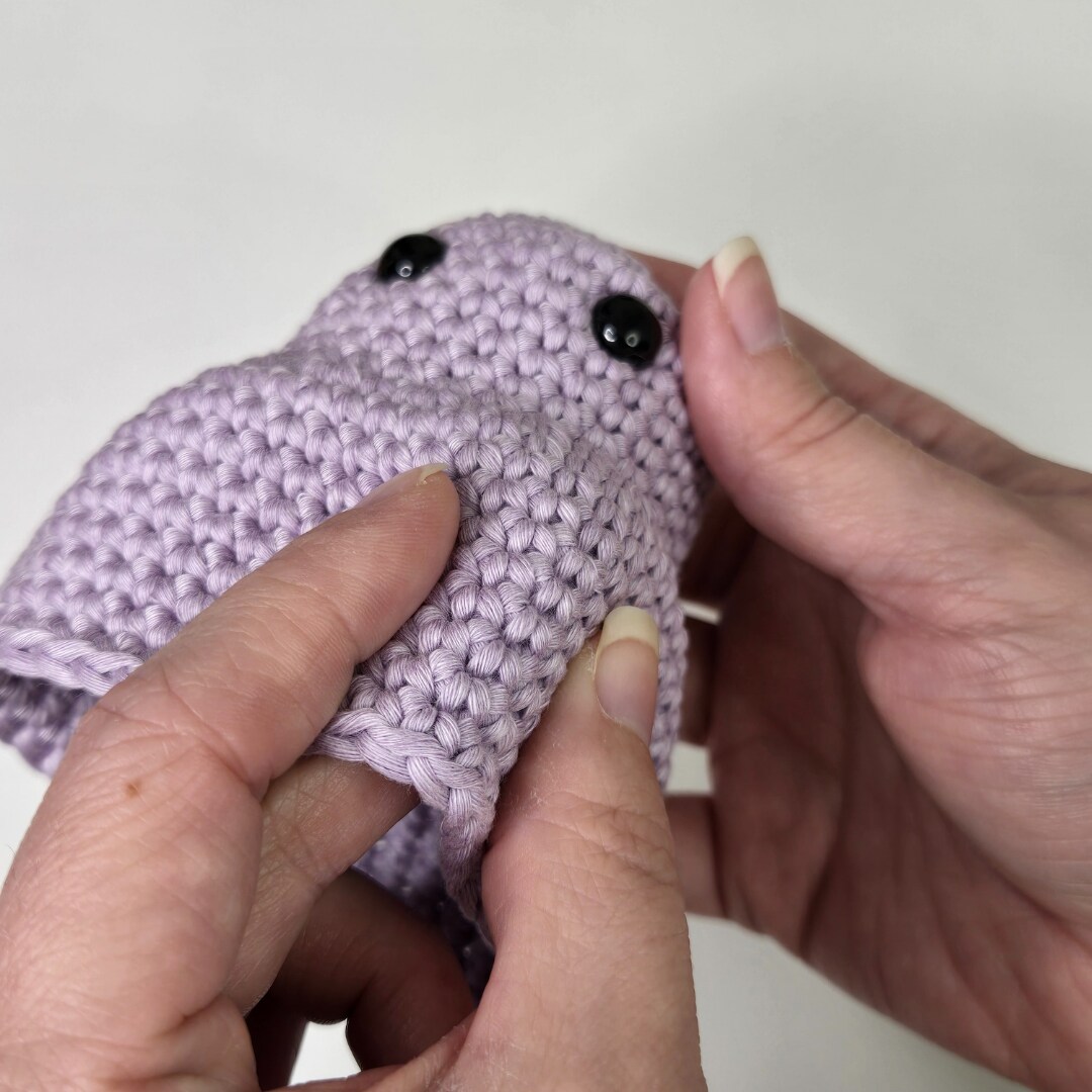 How to Crochet a Glow Ghost image 3