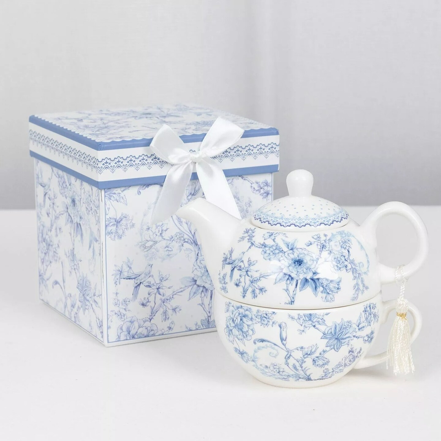 White Blue Chinoiserie Porcelain Teapot and Cup Set with Gift Box Party