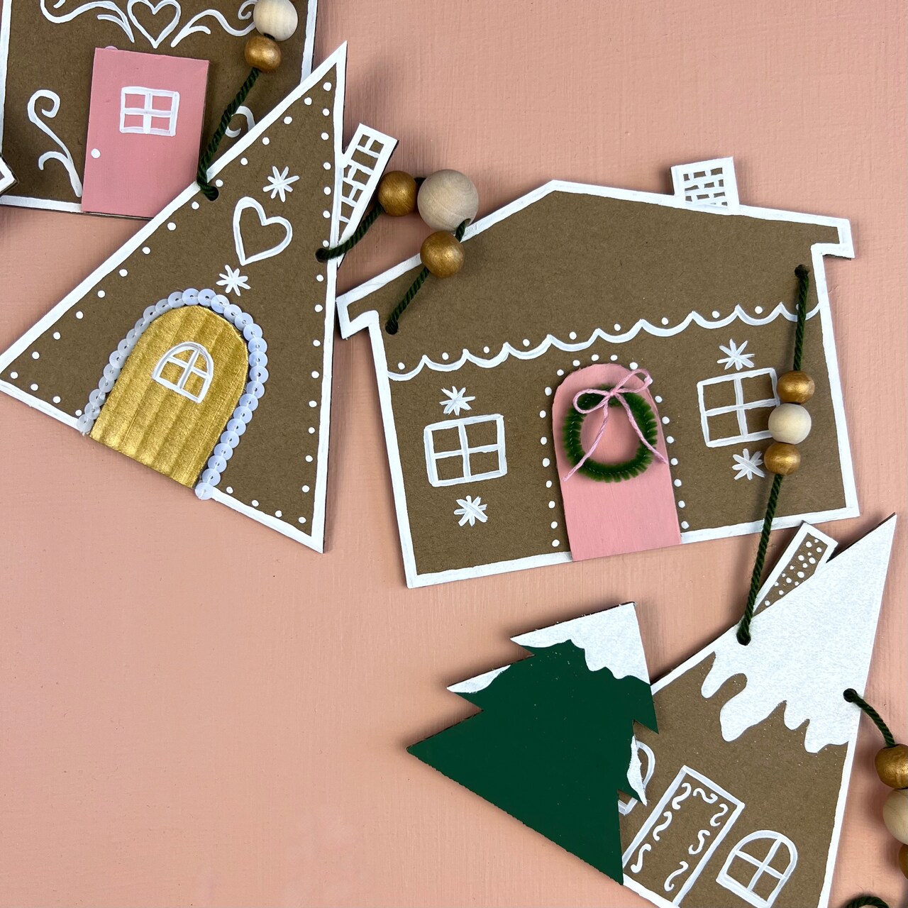 Kids Club: Gingerbread House Garland