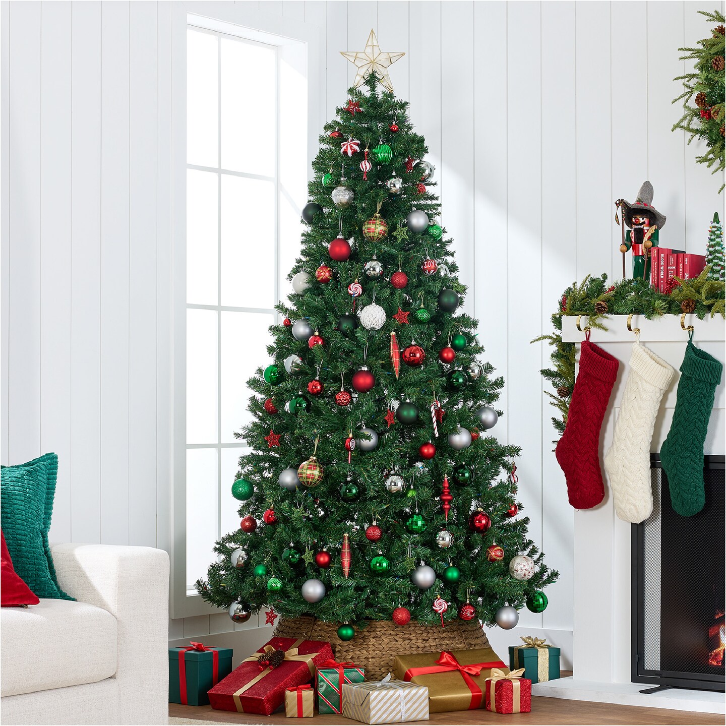 Best Choice Products Premium Spruce Artificial Christmas Tree w/ Easy Assembly, Metal Hinges &#x26; Foldable Base