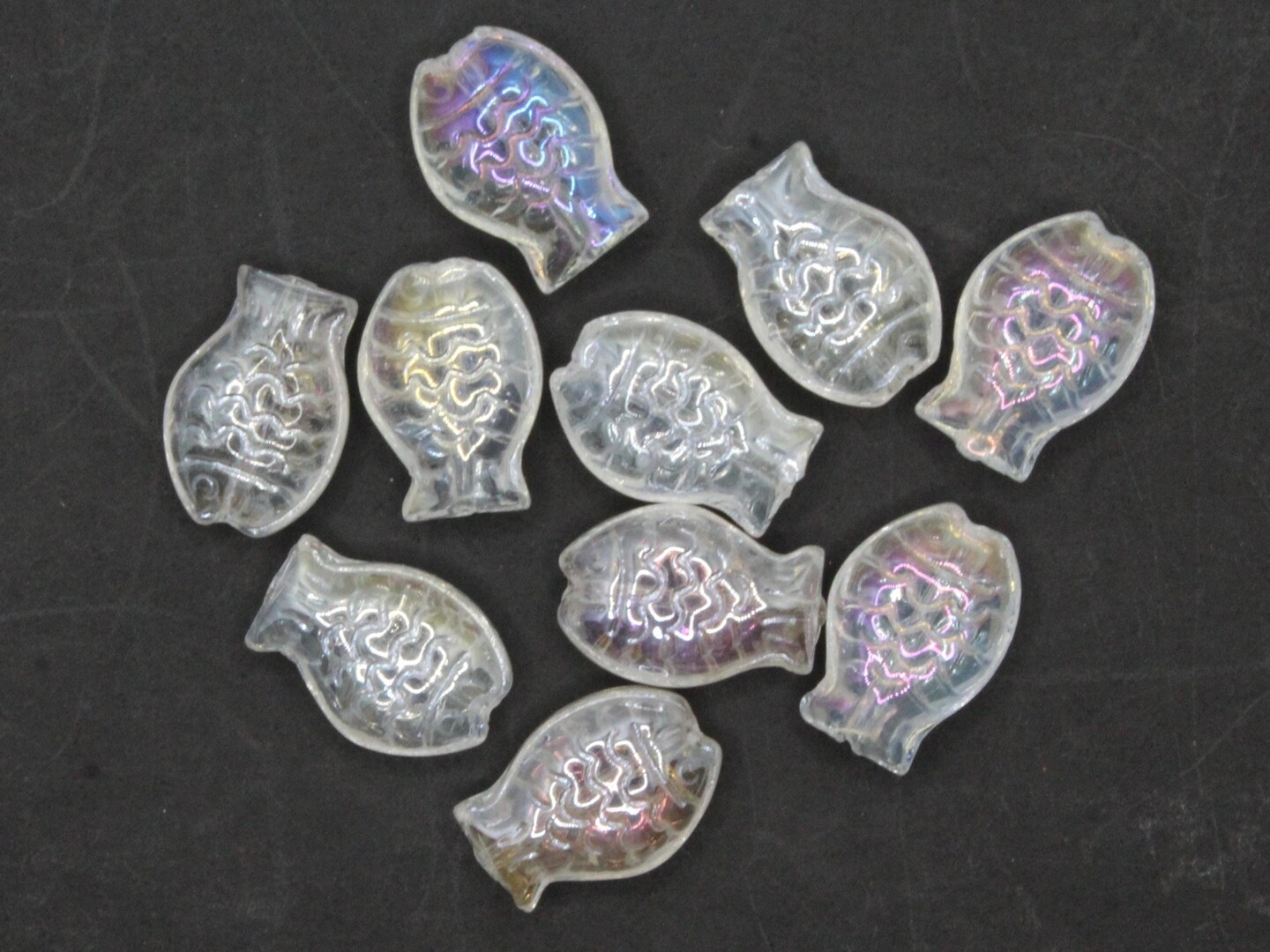 10 14mm Clear Pressed Glass Fish Beads