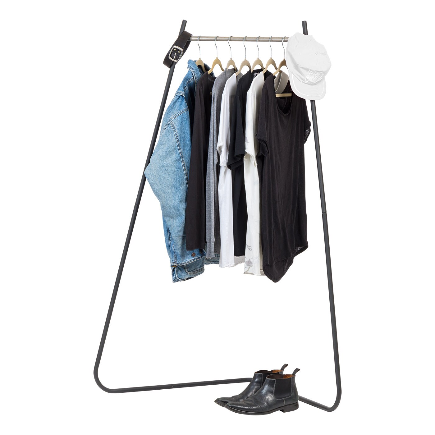 IRIS USA Free-Standing Clothing Rack, Metal Garment Rack, White, Black