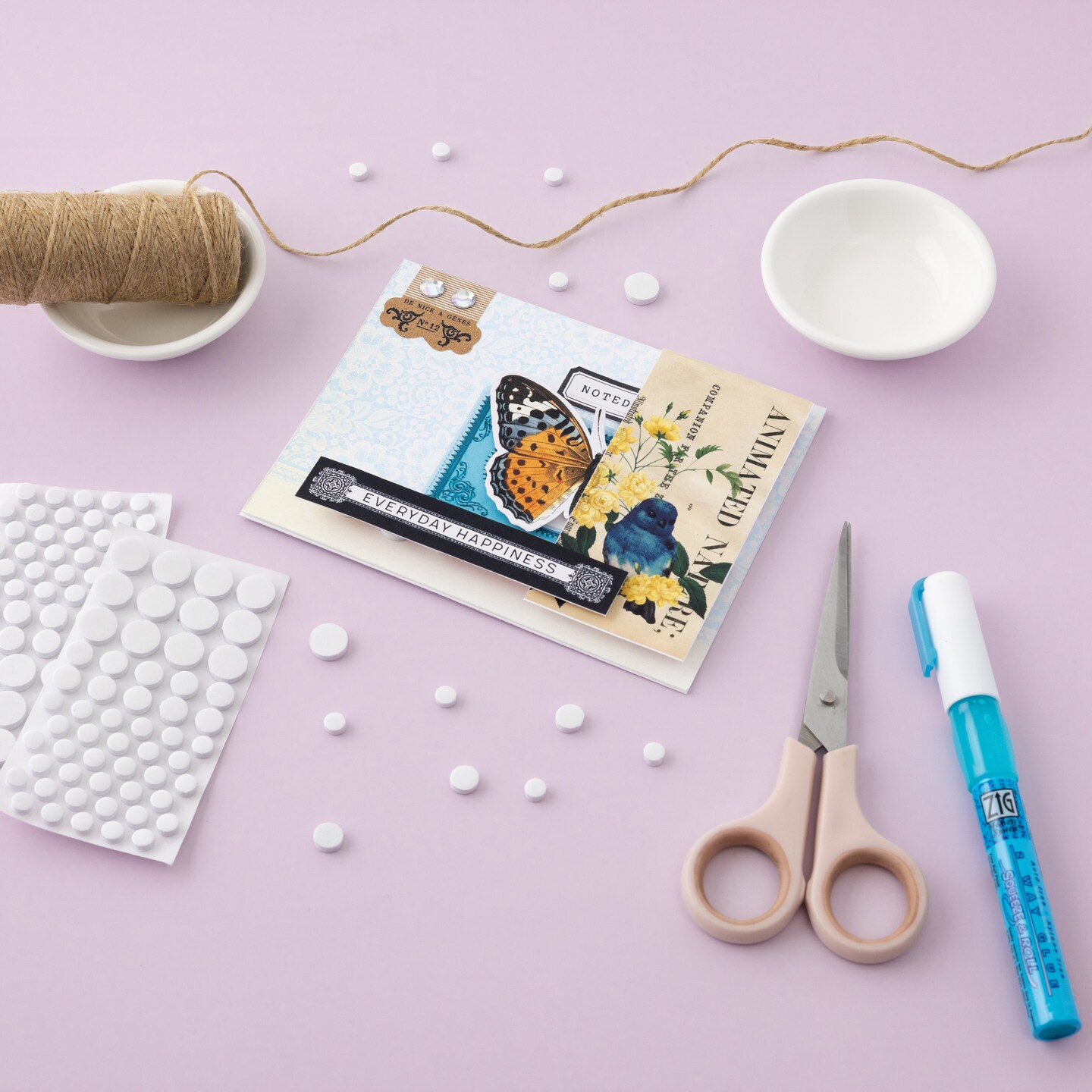 Sticky Thumb Dimensional Adhesive Foam 275/Pkg-White Dots, Assorted Sizes