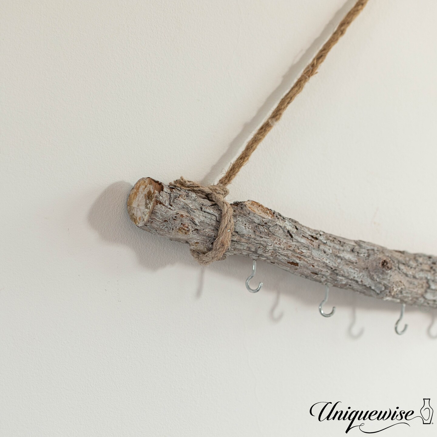 Uniquewise 19-inch Natural Decorative Jujube Wooden Log Hanging Farmhouse Wall Decor with 5 Hooks for Keys Hats and Wall Accessories - Perfect for Entryway Living Room Kitchen Hallways and Dining Area