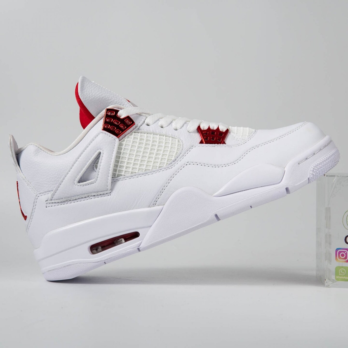 Air Jordan 4 Retro Metallic Red, size: Men US7.5=UK6.5=EUR40.5=CM25.5