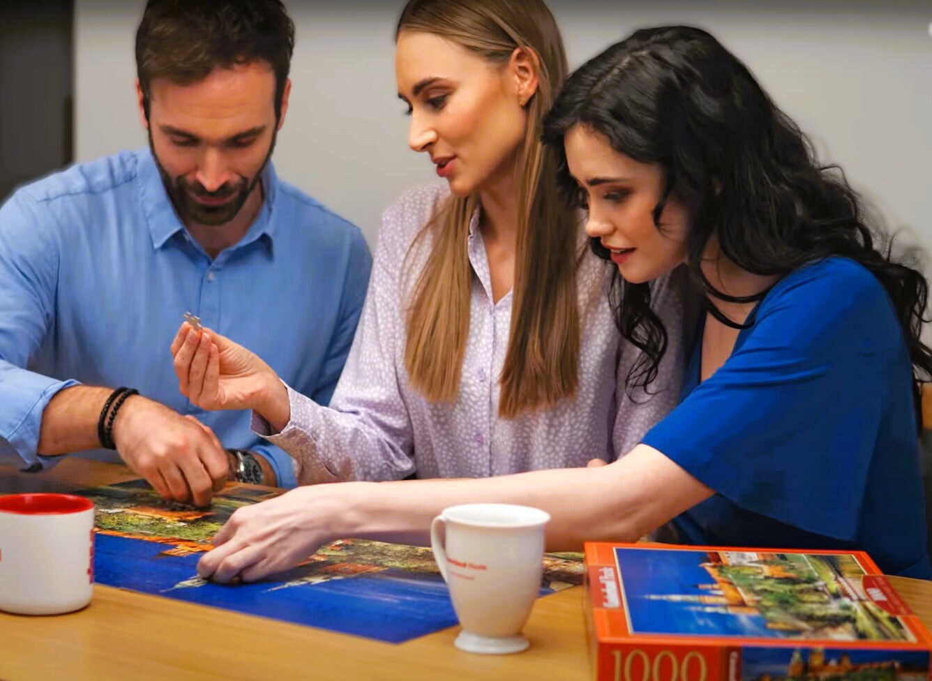 2000 Piece Jigsaw Puzzle, Man in Space, Sparkling stars, Astronaut, Space scene, Adult Puzzle, Castorland C-200849-2