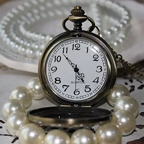 Kitcheniva Retro Antique Bronze Skull Shaped Pocket Watch