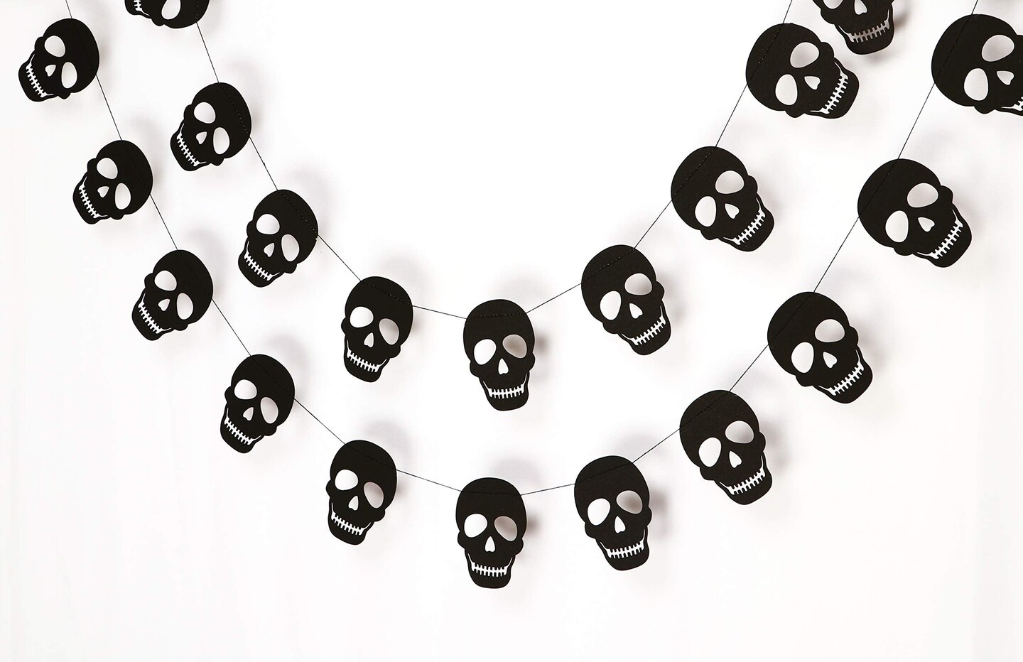 Black Skull Garland - birthday decorations,party decorations,party d&#xE9;cor,creative decoration