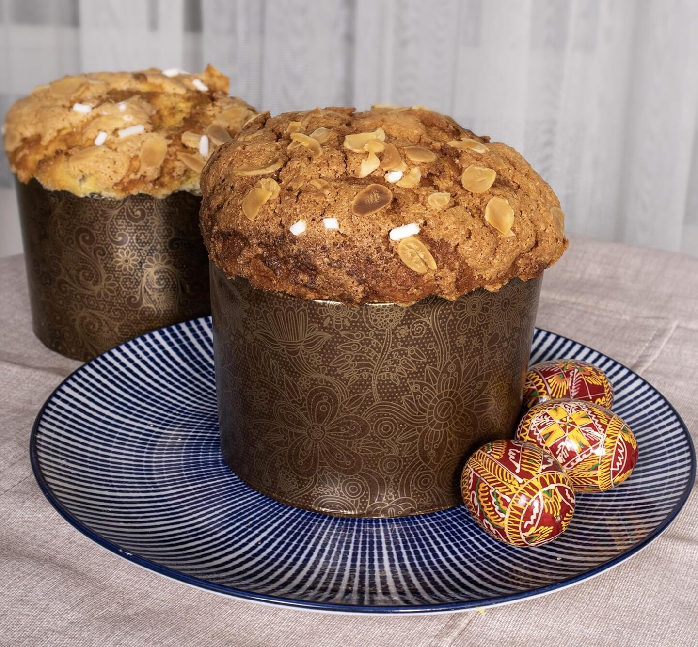 12 oz Easter Bread Paper Mold Kulich |12 pcs| Easter Bread Forms Paska Mold - Panettone Paper Mold - Italian Non Stick Panettone Paper Baking Molds - Brown Design W 4.33 x H 3.35-In