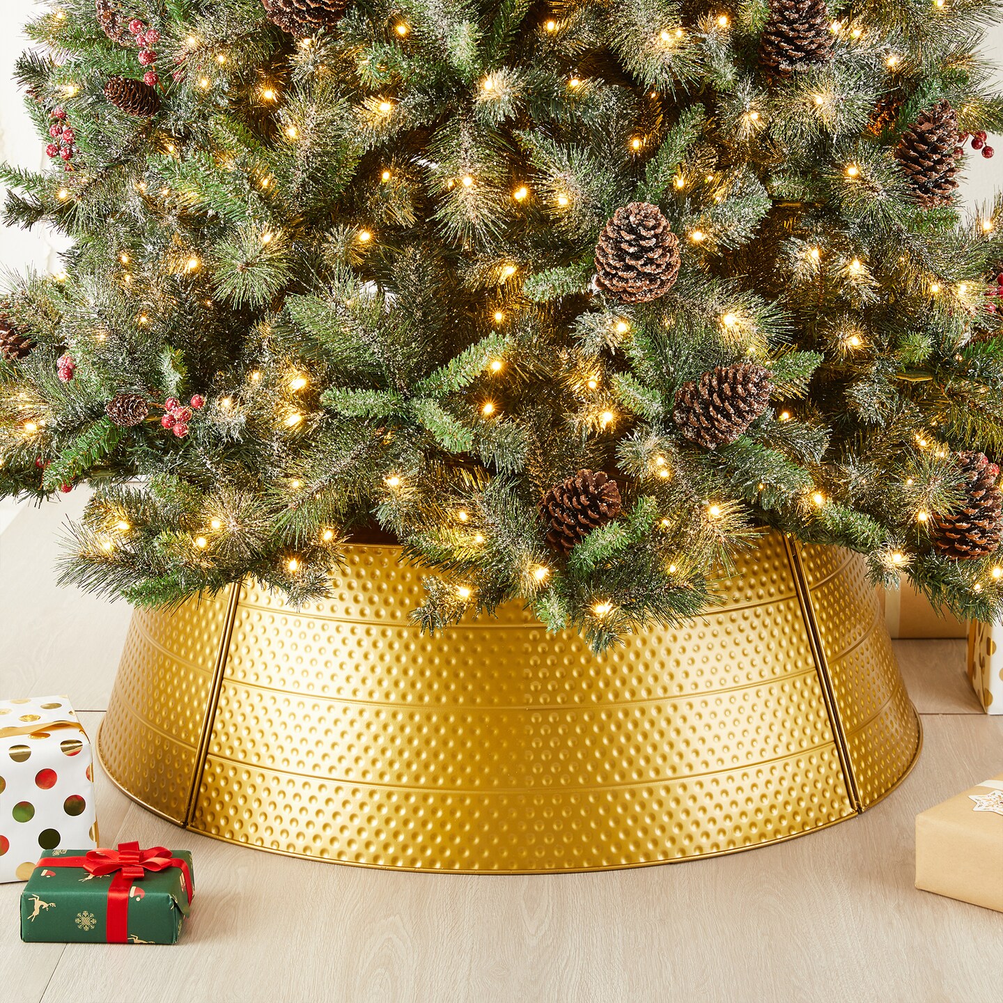 Set of 2 26&#x22;D/40.5&#x22;D Christmas Hammered Metal Tree Collar