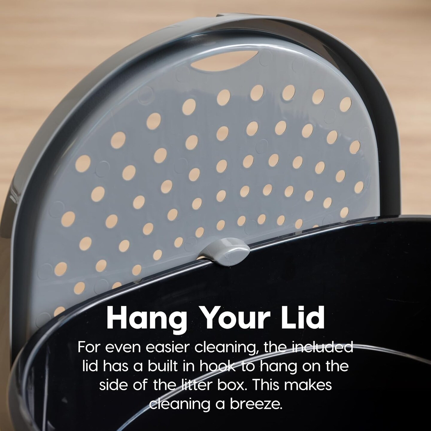 IRIS USA Oval Top Entry Cat Litter Box with Litter Catching Lid, Privacy Walls and Scoop