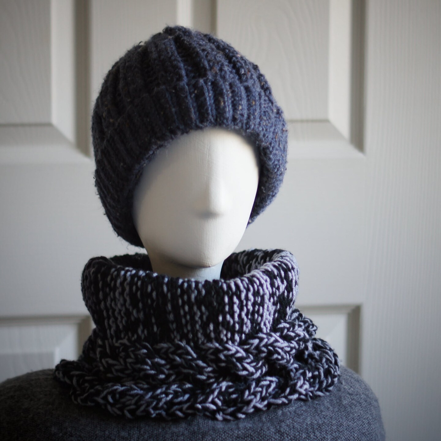 Cozy Cable Knit Cowl Scarf - Black and Gray Acrylic 