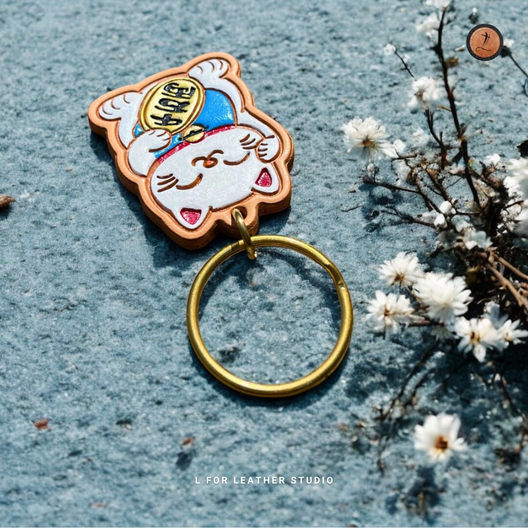 Lucky Cat Leather Keychain - Maneki Neko - Blue or Pink