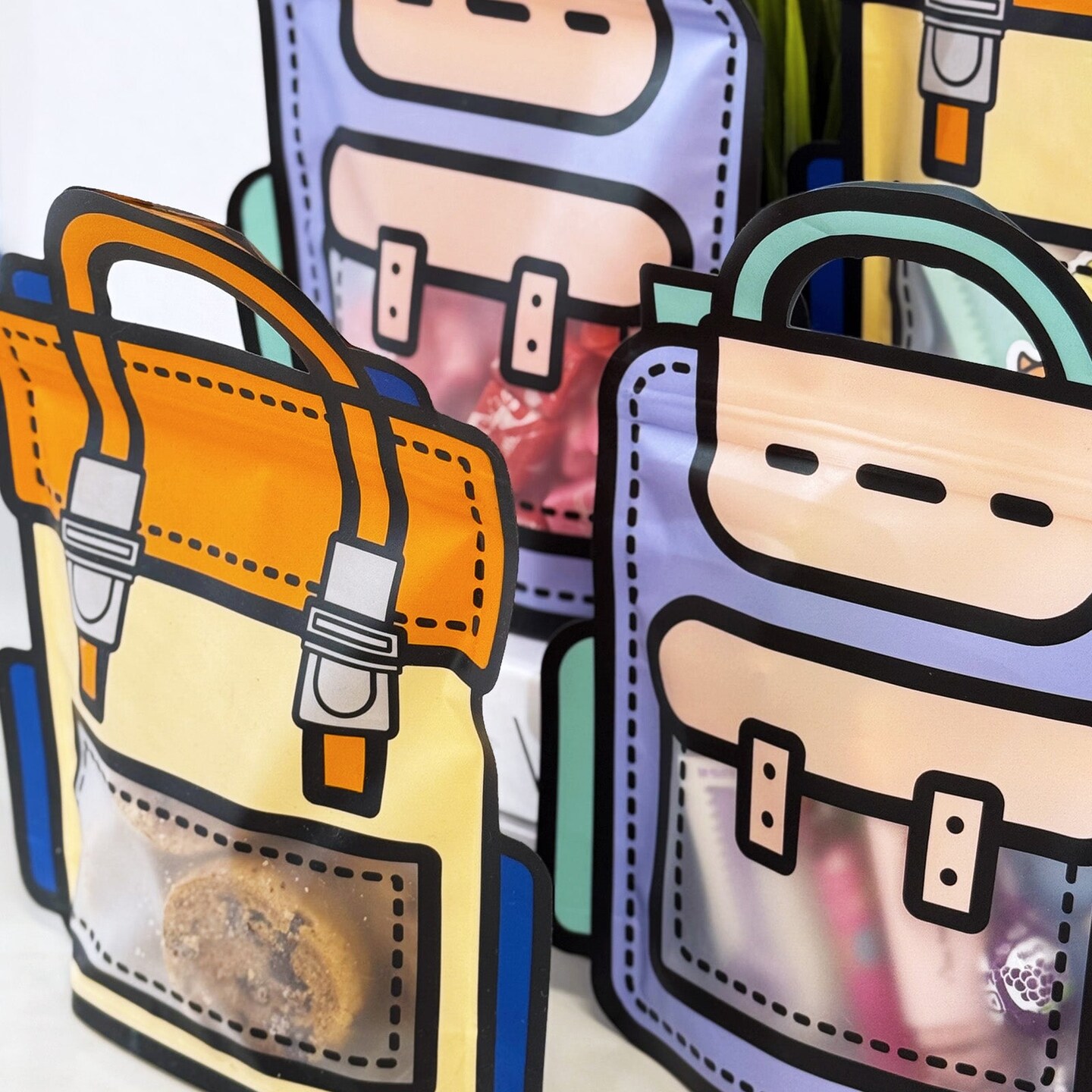 Wrapables Reusable Backpack Sealable Goodie Bags, Party Favor Bags (Set of 20)