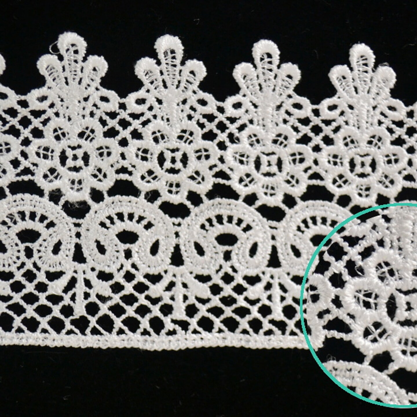 3.5&#x22;x15 Yards White Venice Lace Trim