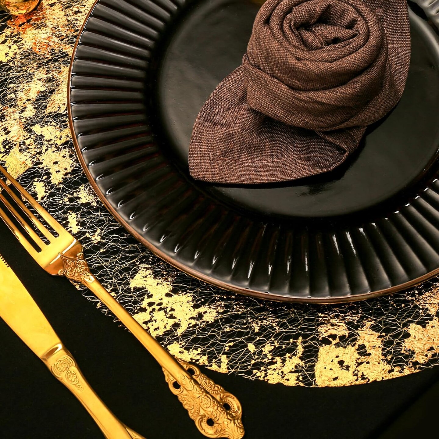 Round Gold Placemats 14 inch Set of 50 Indoor Outdoor Disposable Place Mats