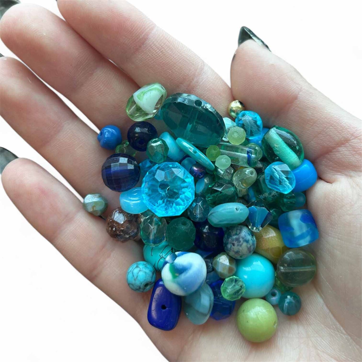 Bulk Mix of Vintage & New Glass Beads ~ Cool Mix (50g) (B539)