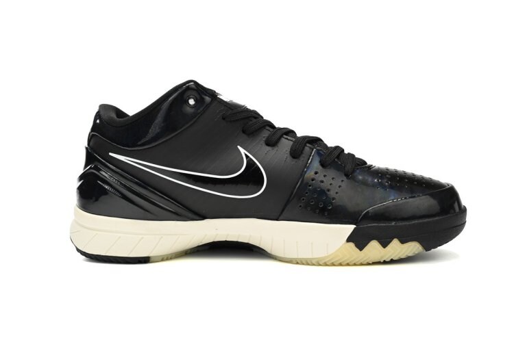 kobe 4 undefeated black