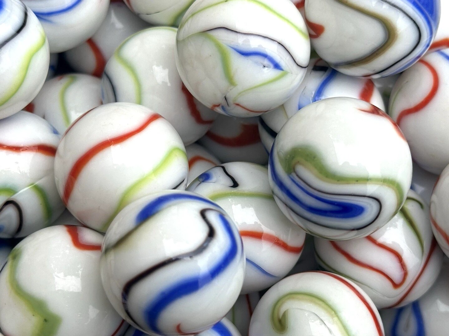 TIE-DYE White/Red/Blue/Green Glass Marbles 25mm (1 inch) SHOOTER Taw Lot